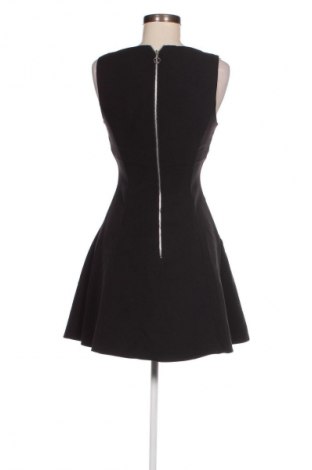 Kleid Topshop, Größe S, Farbe Schwarz, Preis 20,49 €