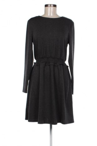 Kleid VILA, Größe M, Farbe Grau, Preis 22,49 €