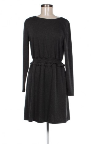 Kleid VILA, Größe M, Farbe Grau, Preis 19,49 €