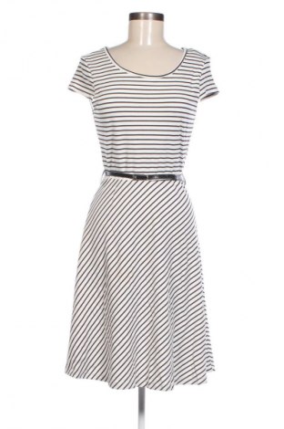 Kleid Vero Moda, Größe M, Farbe Weiß, Preis 15,99 €