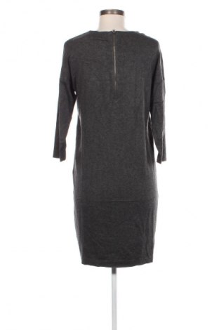 Kleid Vero Moda, Größe M, Farbe Grau, Preis € 9,99