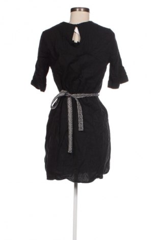 Kleid Vero Moda, Größe S, Farbe Schwarz, Preis 9,99 €