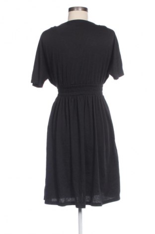 Kleid Vero Moda, Größe XS, Farbe Schwarz, Preis 12,99 €