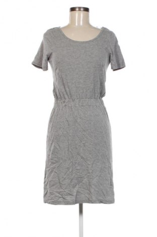 Kleid Vero Moda, Größe S, Farbe Grau, Preis € 12,99