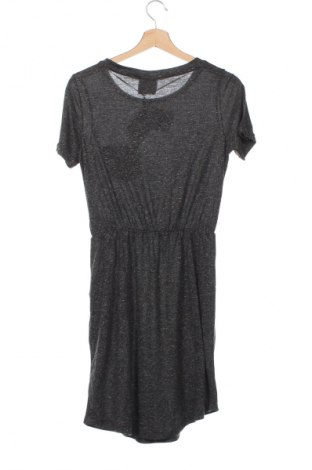 Kleid Vero Moda, Größe XS, Farbe Grau, Preis € 17,99