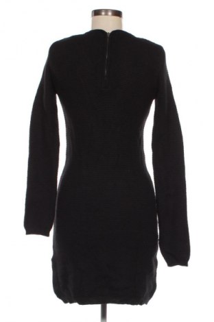 Kleid Zara, Größe M, Farbe Schwarz, Preis 18,99 €