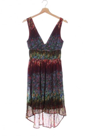 Kleid Zara Trafaluc, Größe M, Farbe Mehrfarbig, Preis 18,99 €