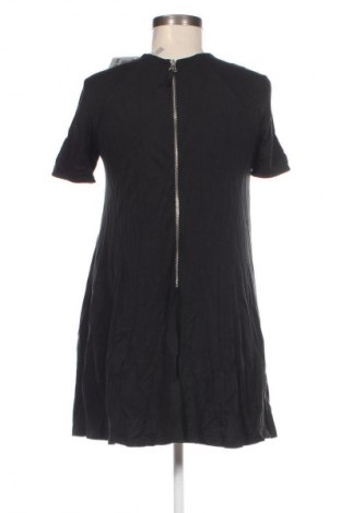 Kleid Zara Trafaluc, Größe S, Farbe Schwarz, Preis 21,99 €