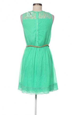 Kleid Zara Trafaluc, Größe M, Farbe Grün, Preis 16,99 €