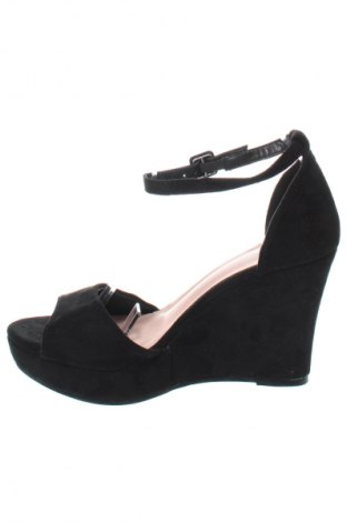 Sandale, Mărime 40, Culoare Negru, Preț 83,99 Lei