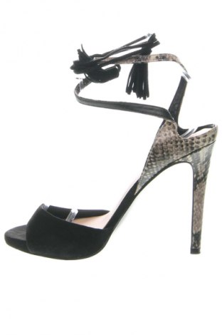 Sandalen Guess, Größe 37, Farbe Mehrfarbig, Preis € 42,49