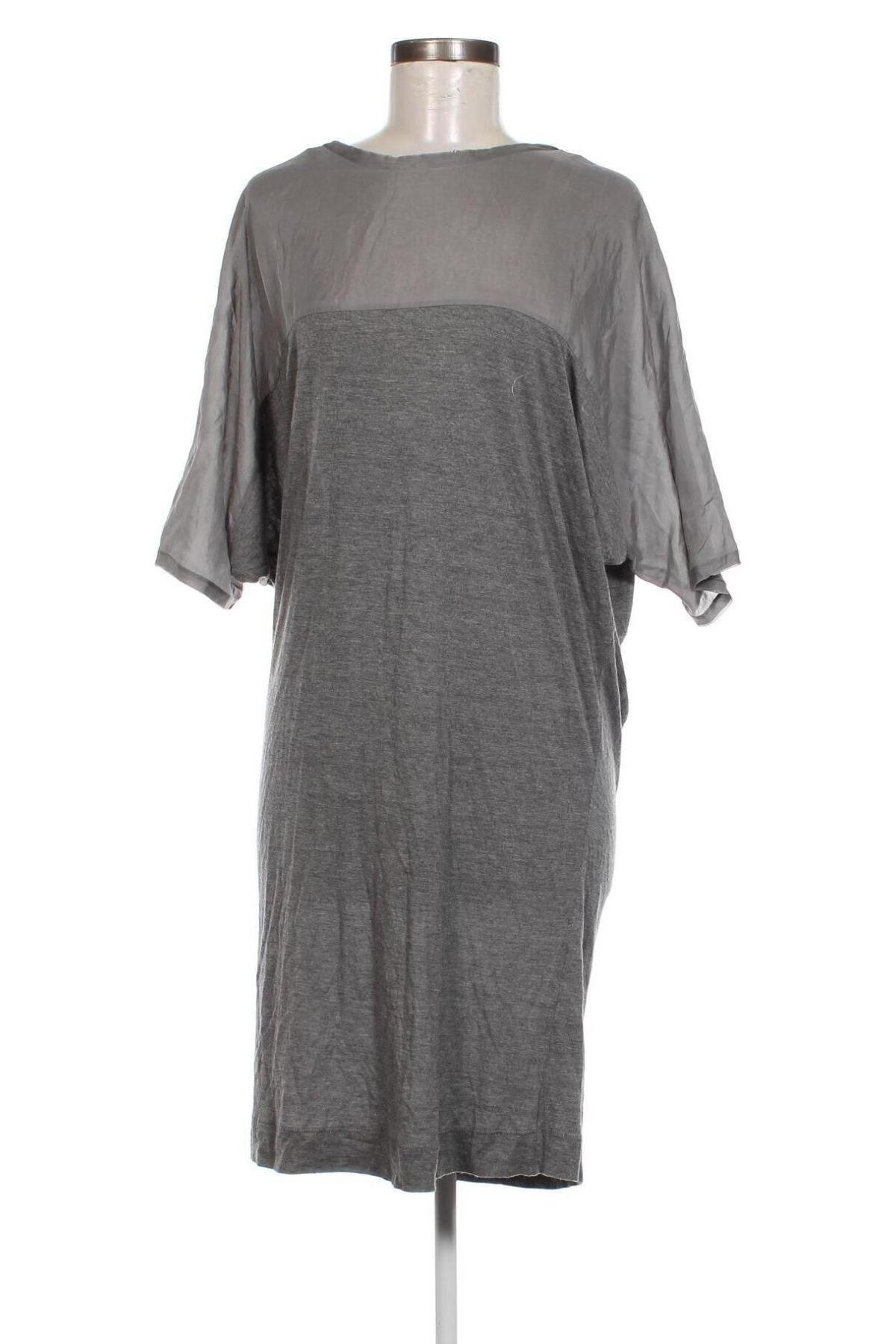 Kleid By Malene Birger, Größe M, Farbe Grau, Preis € 104,86