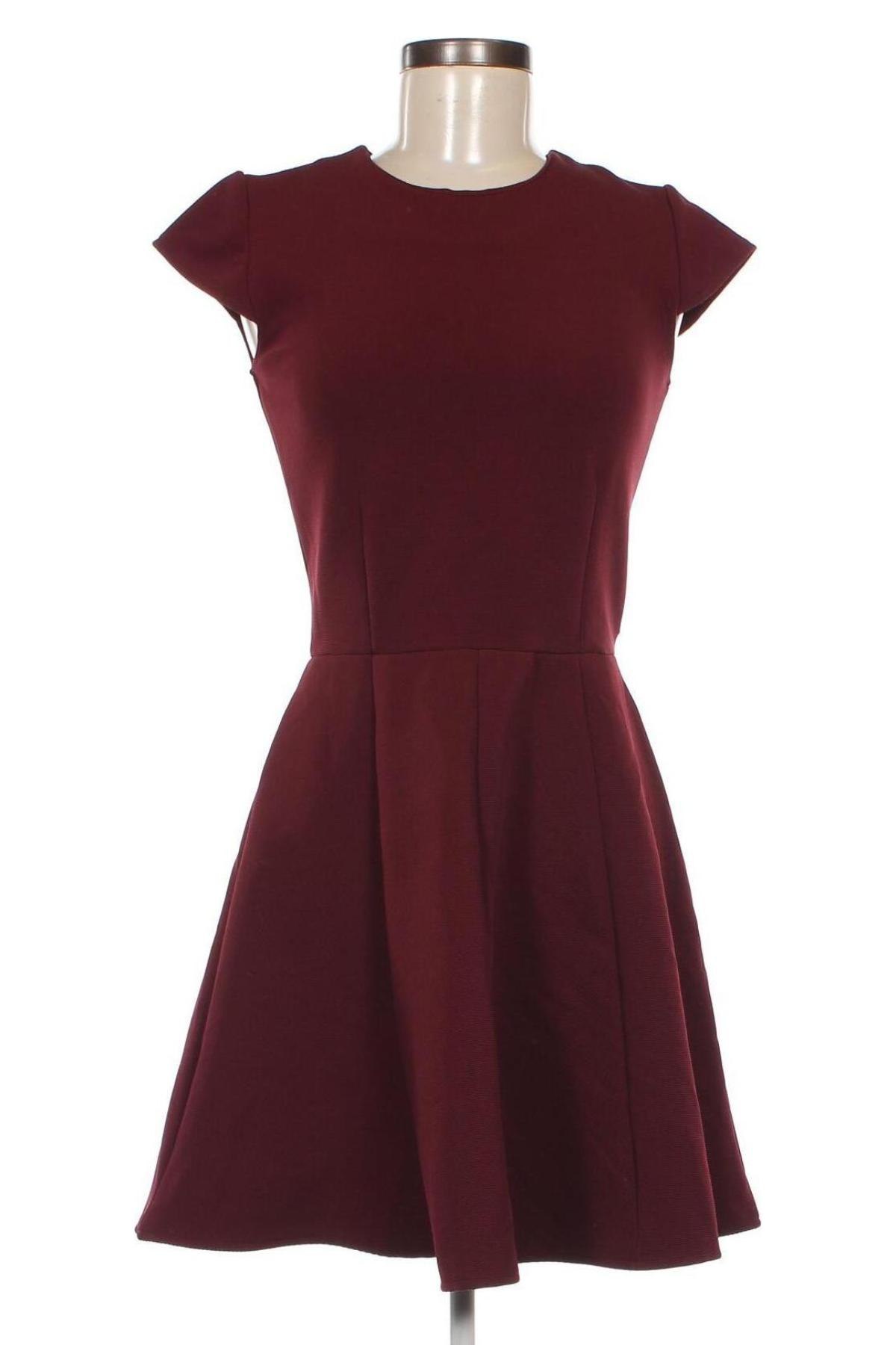 Kleid Club L, Größe M, Farbe Rot, Preis € 20,49