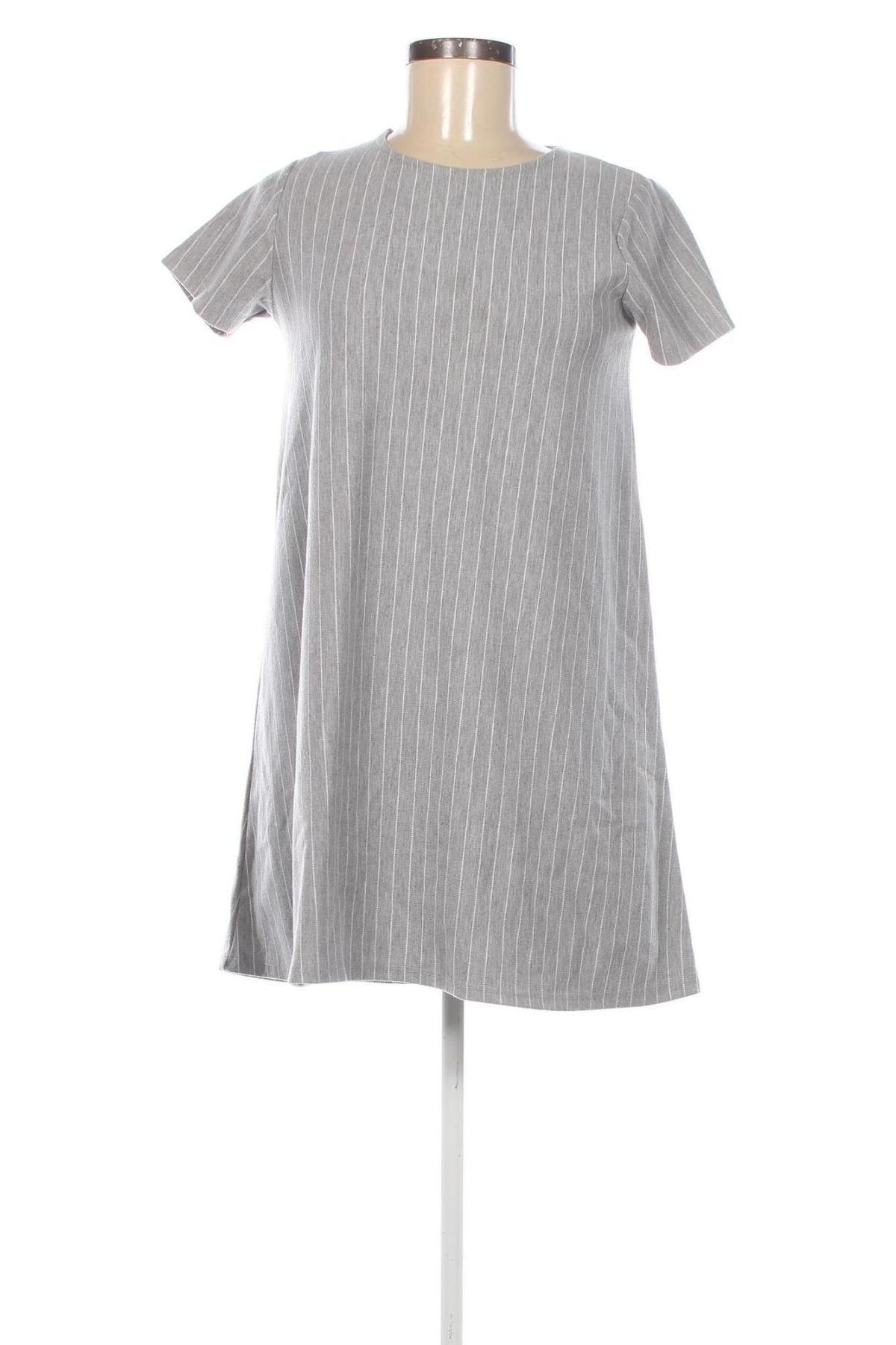 Kleid Stradivarius, Größe S, Farbe Grau, Preis € 13,49