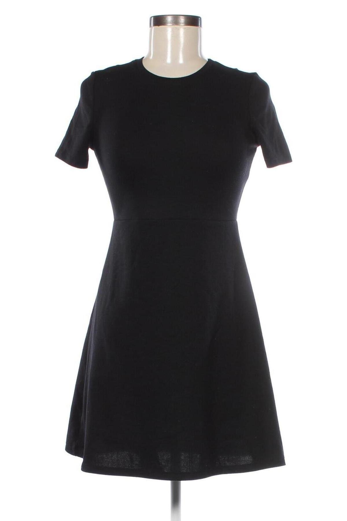 Rochie Zara Trafaluc, Mărime S, Culoare Negru, Preț 102,99 Lei