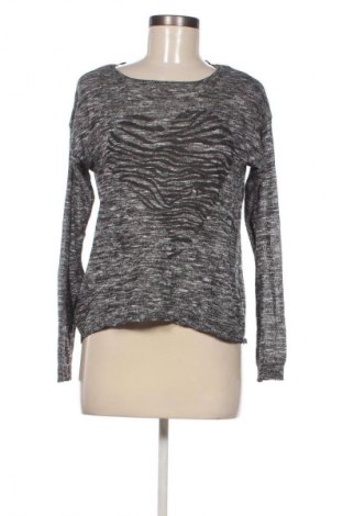Дамска блуза Bershka, Размер M, Цвят Сив, Цена 19,99 лв.