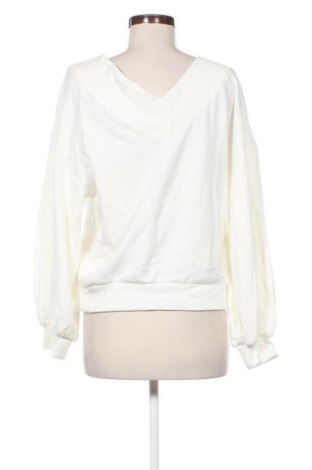 Damen Shirt Bershka, Größe XS, Farbe Weiß, Preis 9,72 €