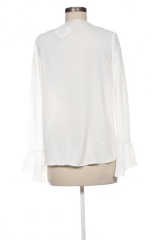 Damen Shirt Boohoo, Größe XS, Farbe Weiß, Preis 13,99 €