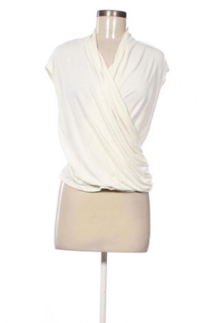 Γυναικεία μπλούζα In Wear, Μέγεθος S, Χρώμα Εκρού, Τιμή 20,97 €