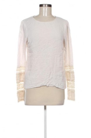 Дамска блуза Vero Moda, Размер S, Цвят Екрю, Цена 20,99 лв.