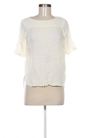 Дамска блуза Vero Moda, Размер S, Цвят Екрю, Цена 20,99 лв.