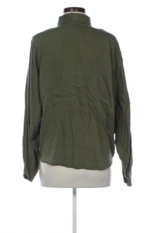 Дамска риза NEW COLLECTION, Размер M, Цвят Зелен, Цена 27,99 лв.