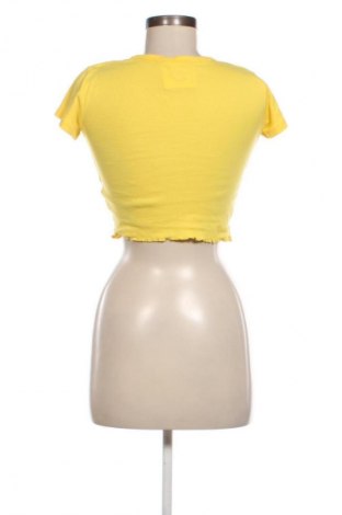 Γυναικείο t-shirt Terranova, Μέγεθος S, Χρώμα Κίτρινο, Τιμή 8,70 €