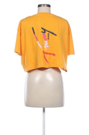 Γυναικείο t-shirt Tommy Jeans, Μέγεθος S, Χρώμα Κίτρινο, Τιμή 17,99 €
