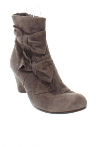 Damen Stiefeletten Chie Mihara, Größe 37, Farbe Braun, Preis 87,47 €