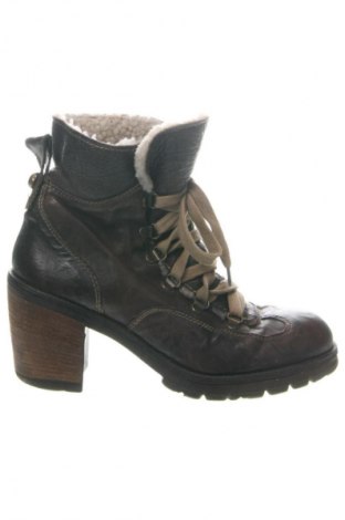 Damen Stiefeletten Kampgen, Größe 40, Farbe Braun, Preis 40,99 €