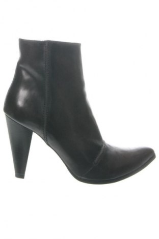 Damen Stiefeletten Na Na, Größe 39, Farbe Grau, Preis 75,32 €
