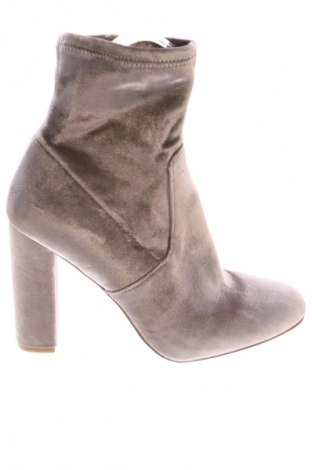 Damen Stiefeletten Steve Madden, Größe 39, Farbe Aschrosa, Preis 32,99 €