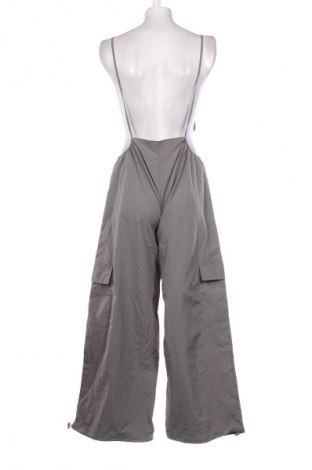 Salopetă lungă de damă Fashion nova, Mărime S, Culoare Gri, Preț 101,99 Lei
