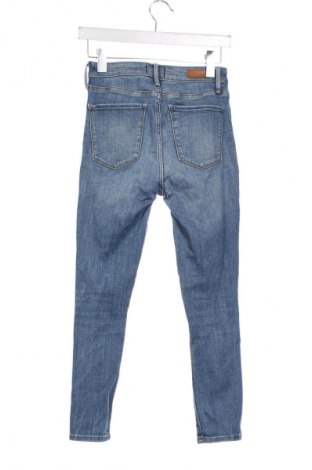 Дамски дънки Abercrombie & Fitch, Размер XS, Цвят Син, Цена 41,99 лв.