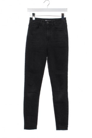 Damskie jeansy About You, Rozmiar XS, Kolor Czarny, Cena 62,02 zł