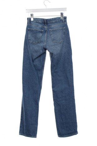 Női farmernadrág Bershka, Méret XS, Szín Kék, Ár 5 776 Ft