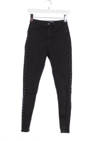 Női farmernadrág Bershka, Méret XS, Szín Fekete, Ár 5 829 Ft