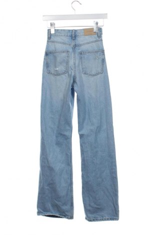 Női farmernadrág Bershka, Méret XXS, Szín Kék, Ár 6 059 Ft