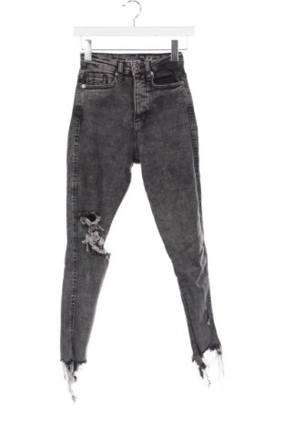 Дамски дънки Calvin Klein Jeans, Размер XXS, Цвят Сив, Цена 60,00 лв.