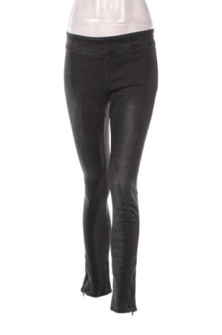 Damen Jeans Cream, Größe M, Farbe Grau, Preis 51,99 €