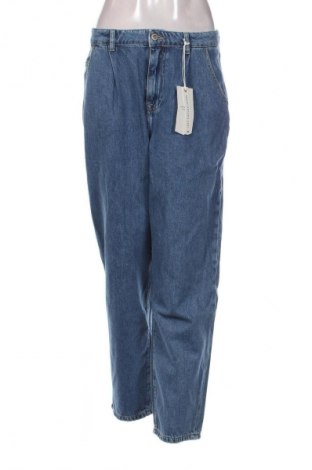 Blugi de femei Cross Jeans, Mărime M, Culoare Albastru, Preț 158,99 Lei
