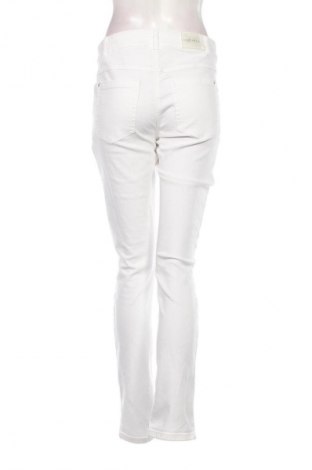 Blugi de femei Gerry Weber, Mărime M, Culoare Alb, Preț 476,99 Lei