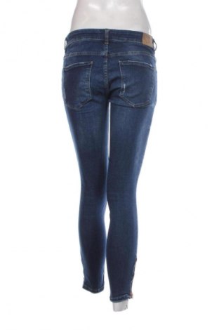 Blugi de femei Gina Tricot, Mărime M, Culoare Albastru, Preț 117,99 Lei
