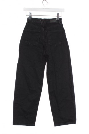 Dámske džínsy  Gina Tricot, Veľkosť XS, Farba Čierna, Cena  19,95 €
