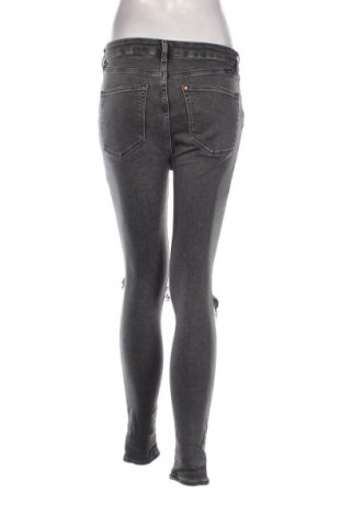 Damskie jeansy H&M, Rozmiar M, Kolor Czarny, Cena 67,41 zł