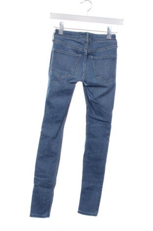 Dámske džínsy  Hollister, Veľkosť XXS, Farba Modrá, Cena  56,37 €