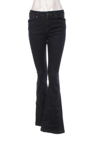 Dámske džínsy  Karen Millen, Veľkosť M, Farba Modrá, Cena  47,95 €