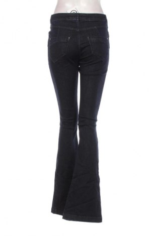 Dámske džínsy  Karen Millen, Veľkosť M, Farba Modrá, Cena  47,95 €