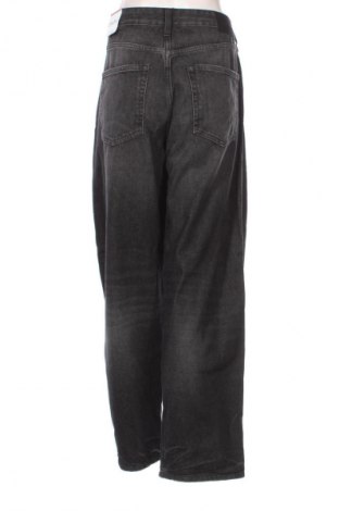 Damskie jeansy Pull&Bear, Rozmiar L, Kolor Czarny, Cena 124,48 zł