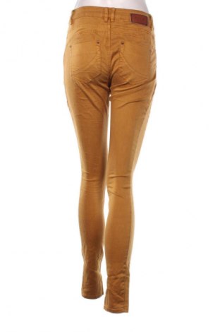 Damskie jeansy Pulz Jeans, Rozmiar XS, Kolor Żółty, Cena 134,99 zł
